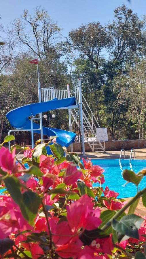 Casa De Huespedes Mariposa En Manantial Countryclub Apartment Hohenau ภายนอก รูปภาพ