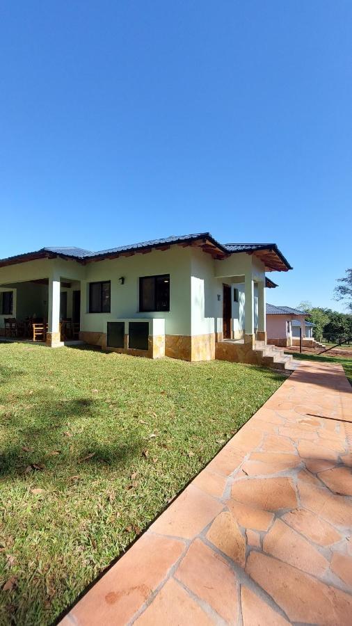 Casa De Huespedes Mariposa En Manantial Countryclub Apartment Hohenau ภายนอก รูปภาพ